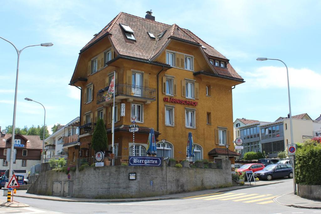 Glarnisch Hof Hotel 2*