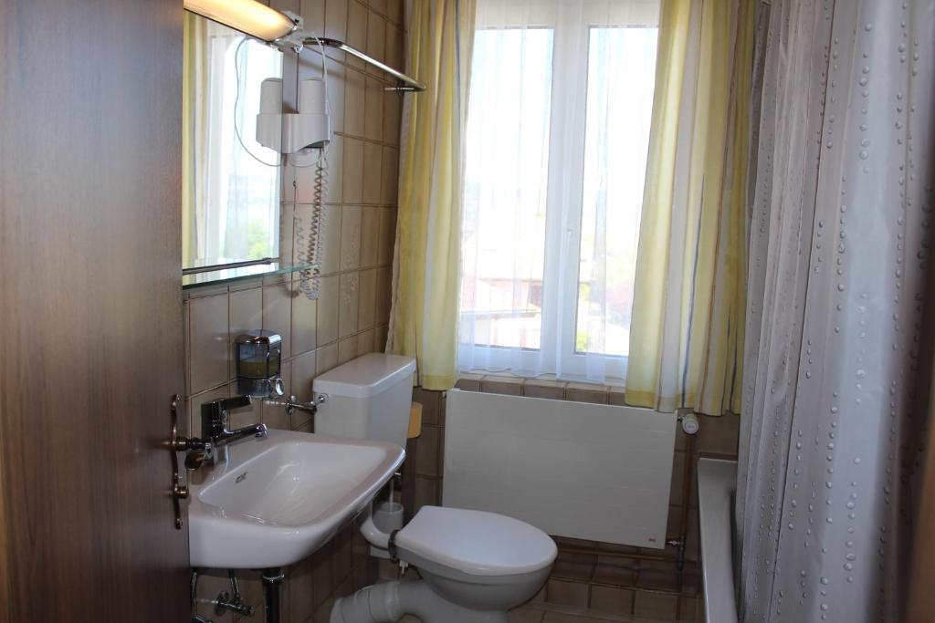 Glaernisch Hof Hotel 2*